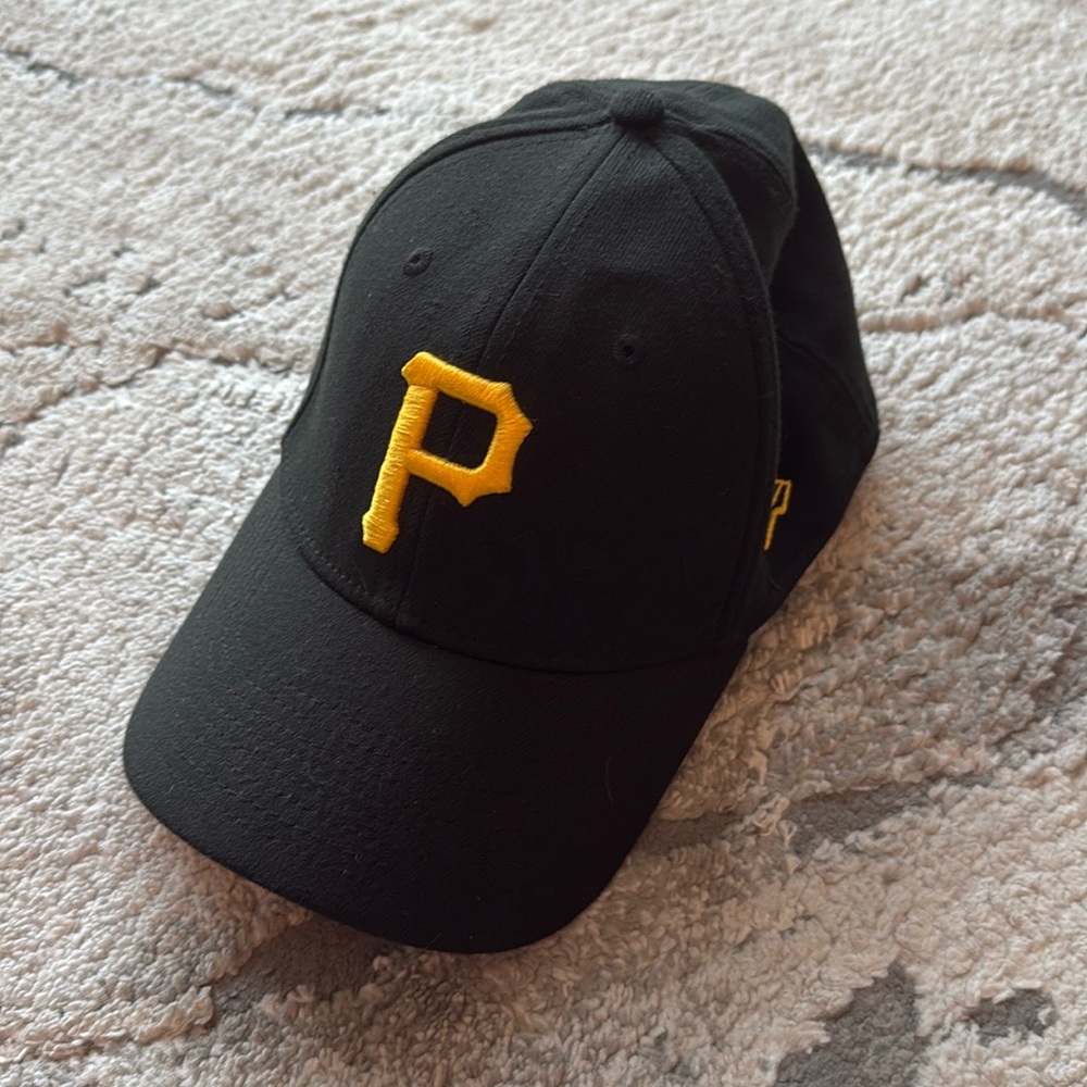 Pittsburgh Pirates Fitted Hat